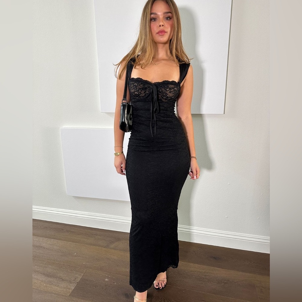 Black Lace maxi dress size medium. Double lined